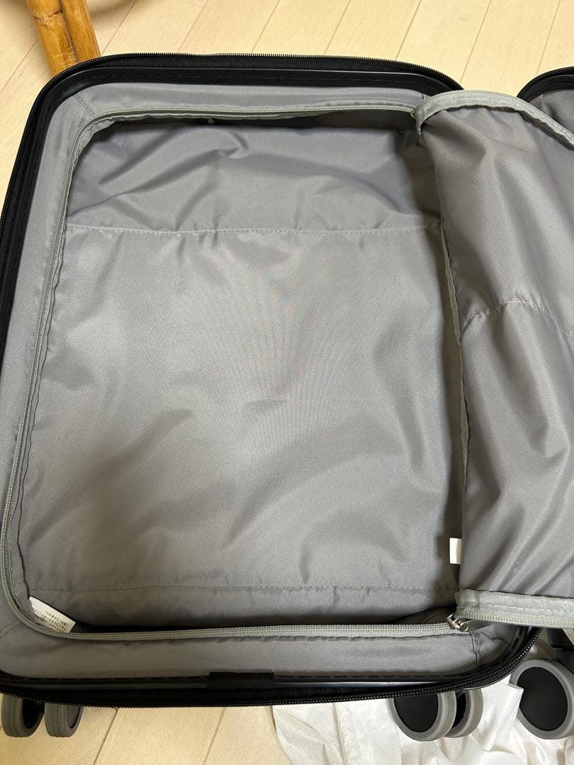 美品ACEスーツケース機内持ち込みSサイズ33L 白