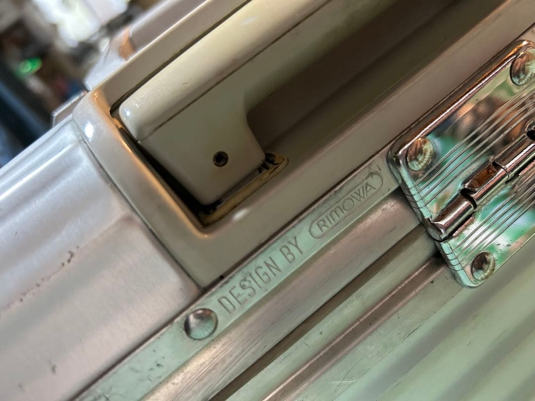 RIMOWA シルバーキャリーケース 46L