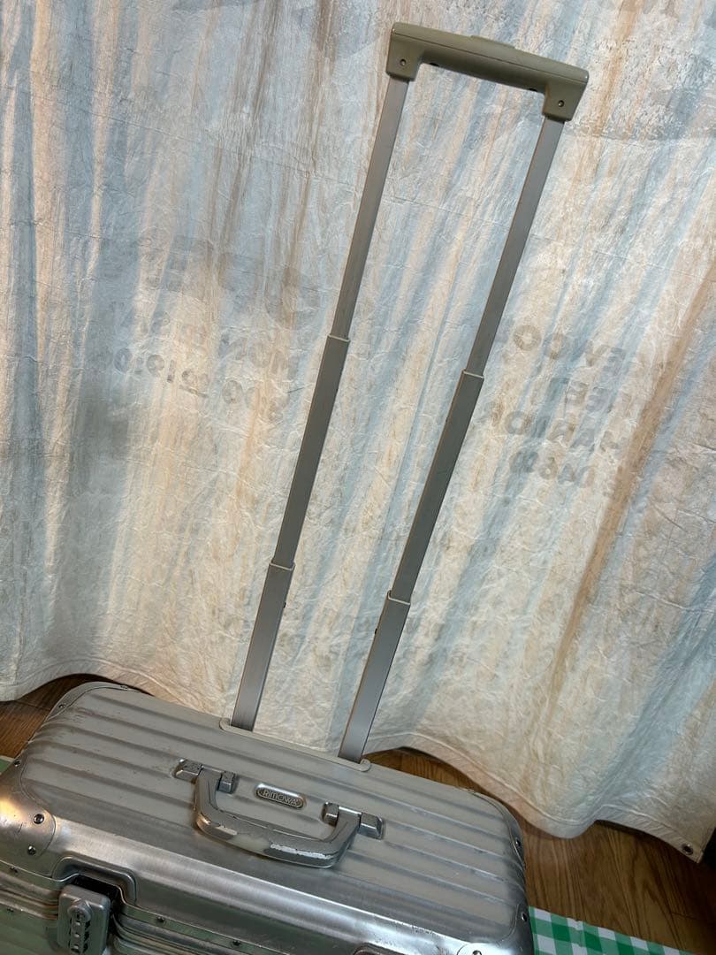 RIMOWA シルバーキャリーケース 46L