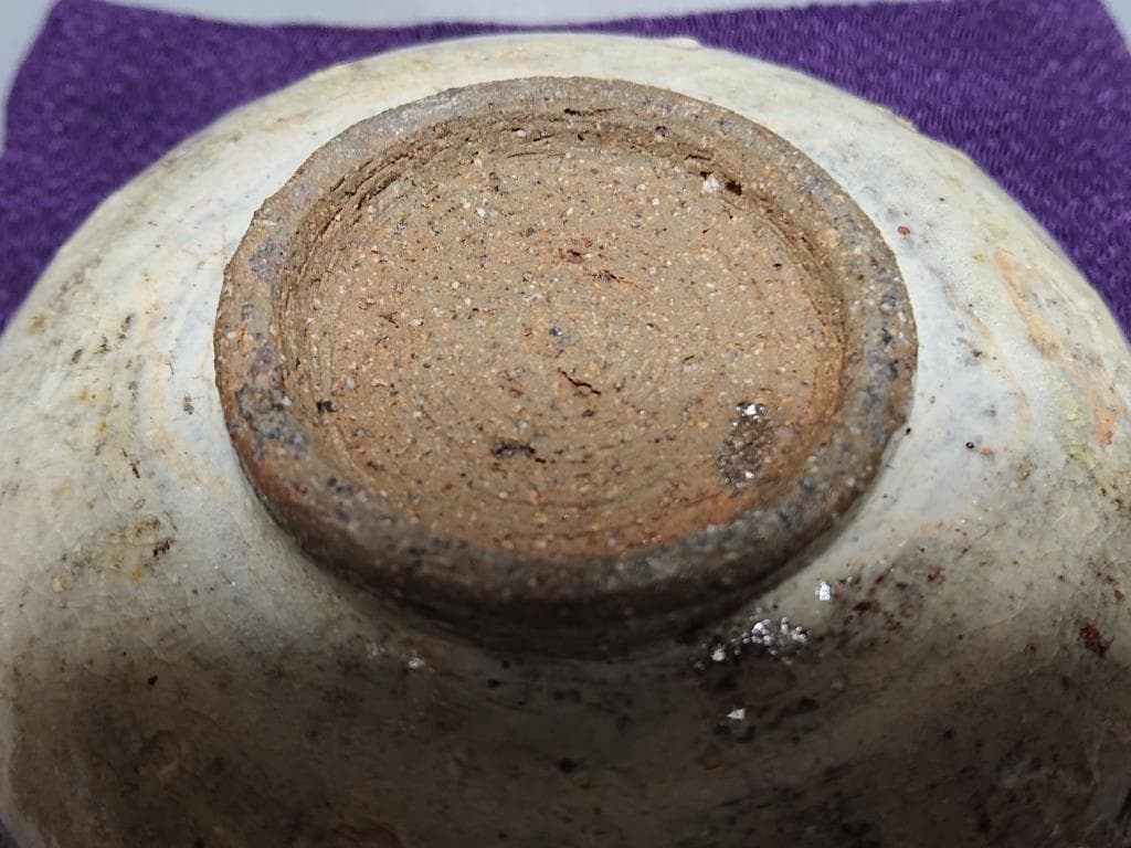 コレクター収集　貴重　タイ　スコータイ 初期 白濁鉄絵花・魚図皿