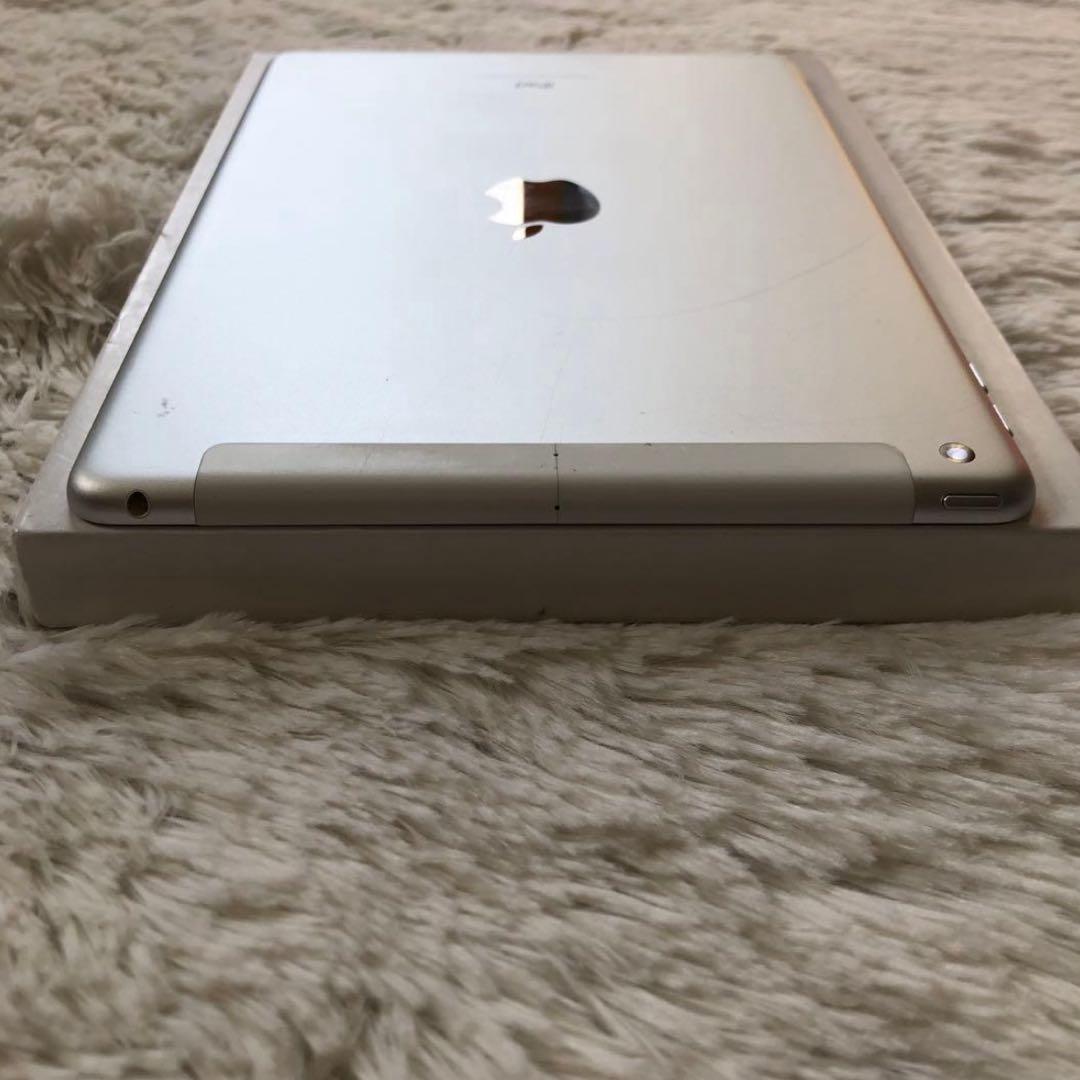 【年始割】iPad 第5世代 32GB SIMフリー 【早い者勝ち】