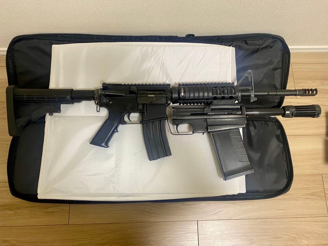 ※ジャンク※電動ガン ブラック マガジン付き