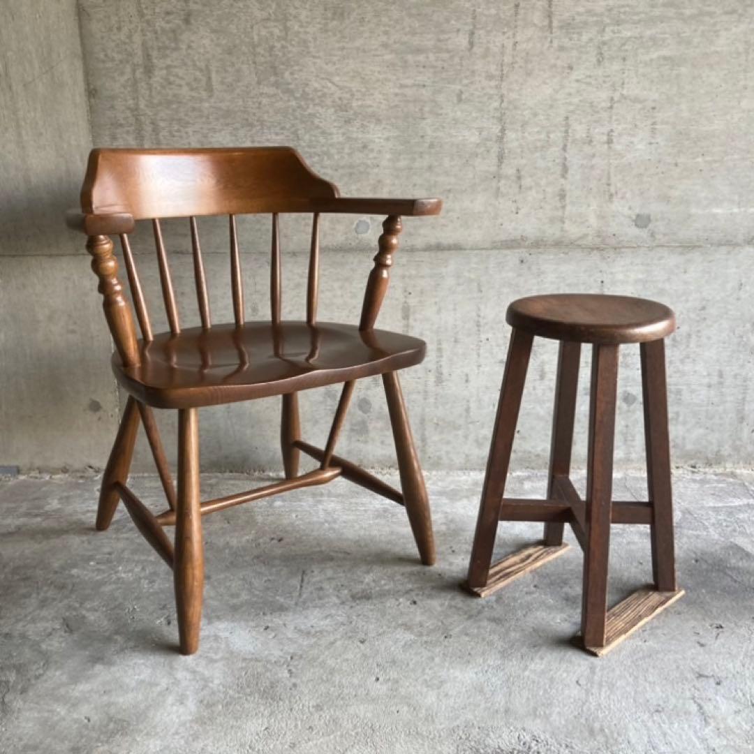 古い丸椅子 スツール チェア 椅子 木製 飾り台 置物台 花台 古道具 レトロ