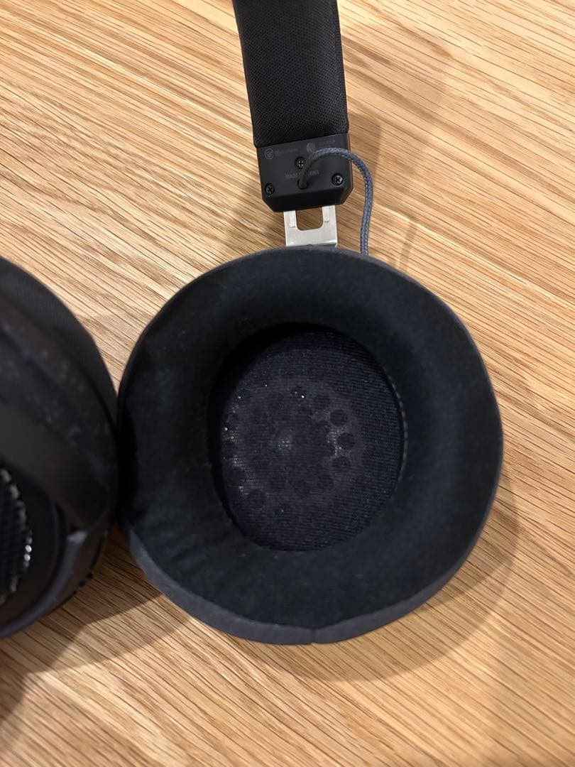 ヘッドホン AudioTechnica ATH-HL7BT