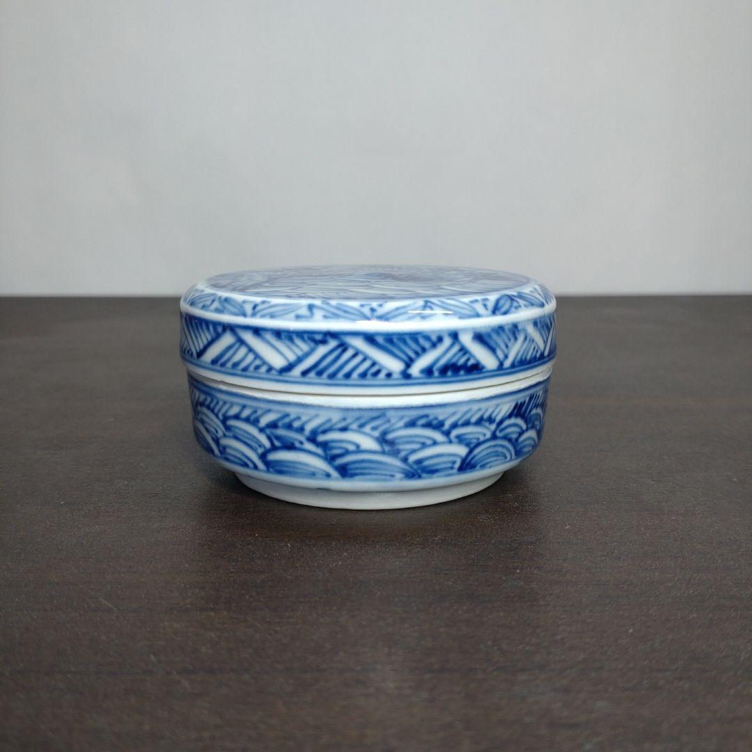 玩玉 款 青花 龍青海波文 合子