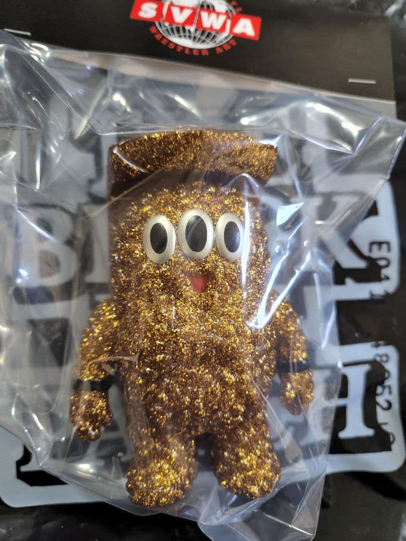 アートジャンキー One up 寿司レスラー 金ラメ ソフビ