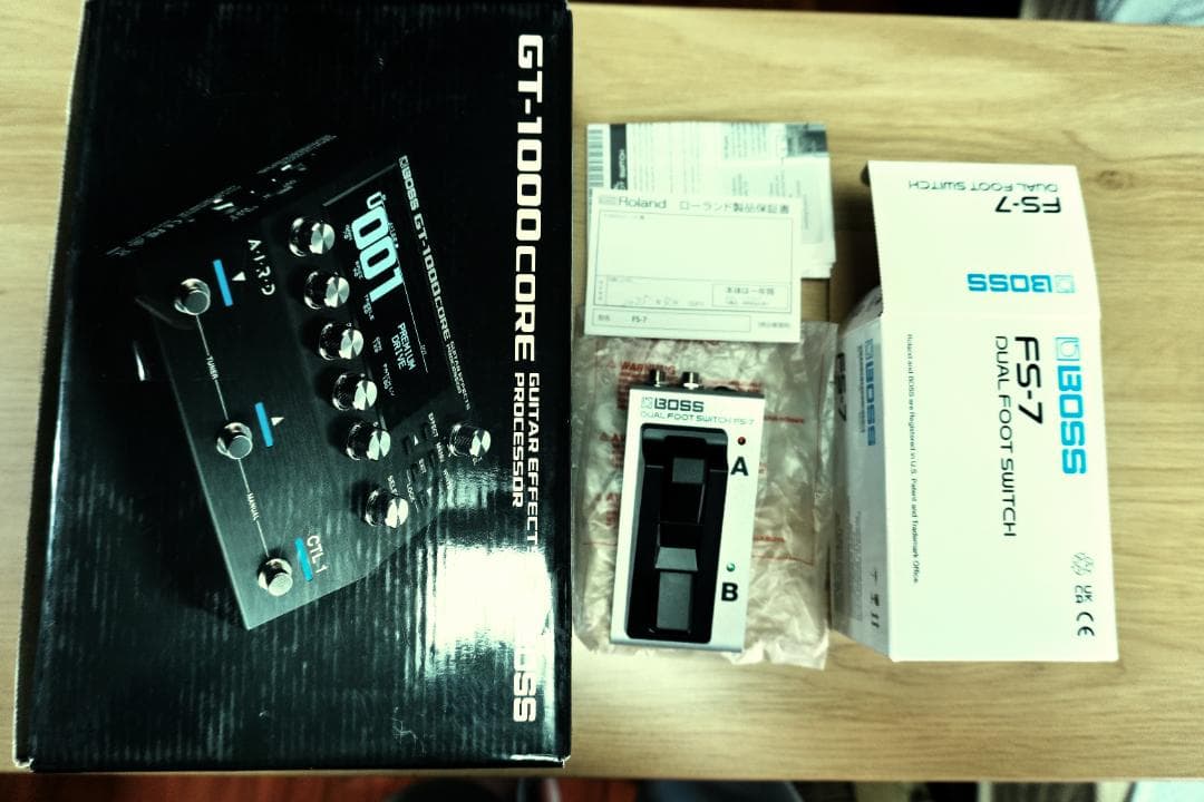 【美品】BOSS GT-1000CORE / 【未使用】FS-7の セット