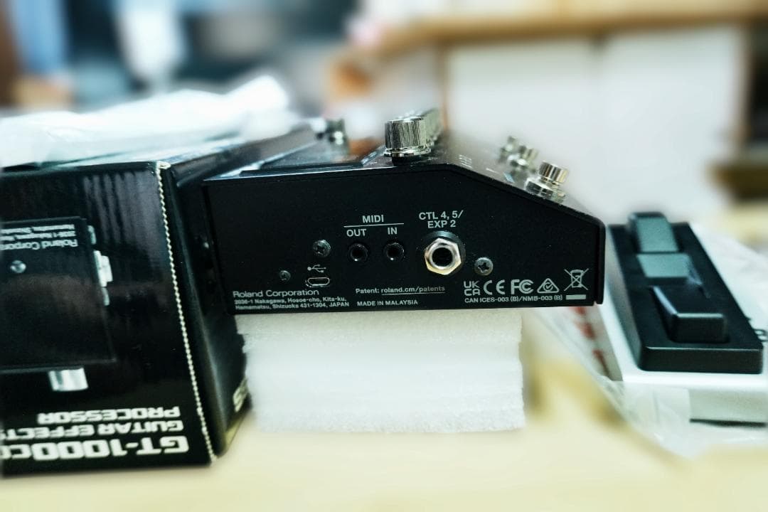 【美品】BOSS GT-1000CORE / 【未使用】FS-7の セット