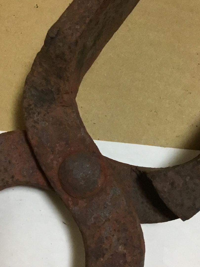 すごく大きな昔の道具