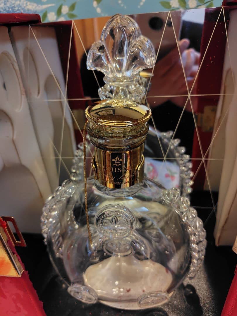 【空瓶】レミーマルタン　最高級品　ルイ１３世　鏡張り　専用箱付き