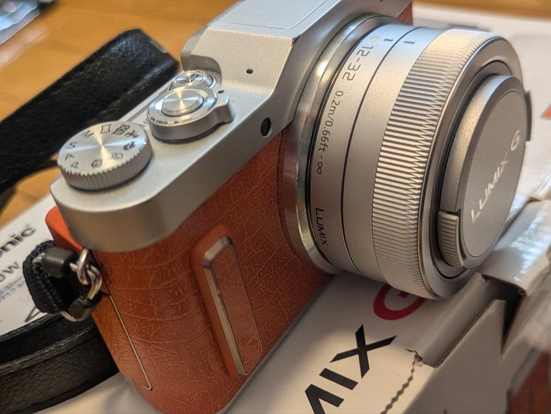 Panasonic LUMIX GF90 ダブルレンズキット オレンジ＋ガイド本