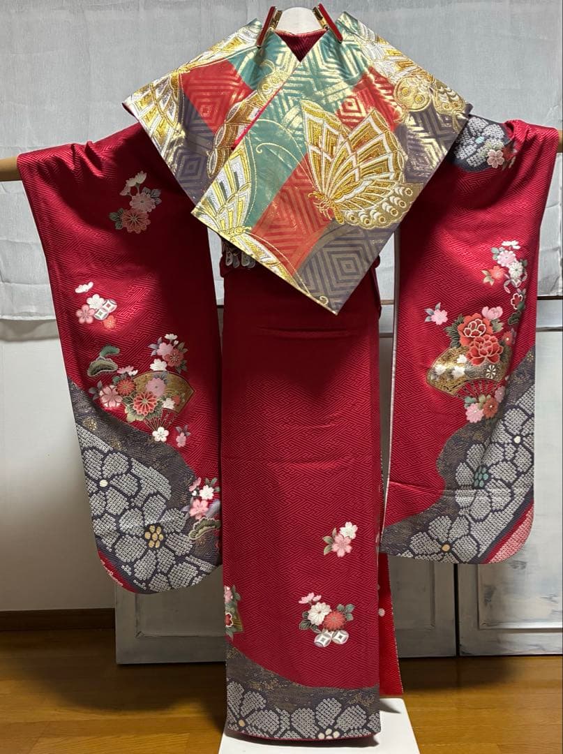 ⁂なお様⁂【振袖フルセット】 +小物・肌襦袢セット 赤 扇花柄 金駒刺繍