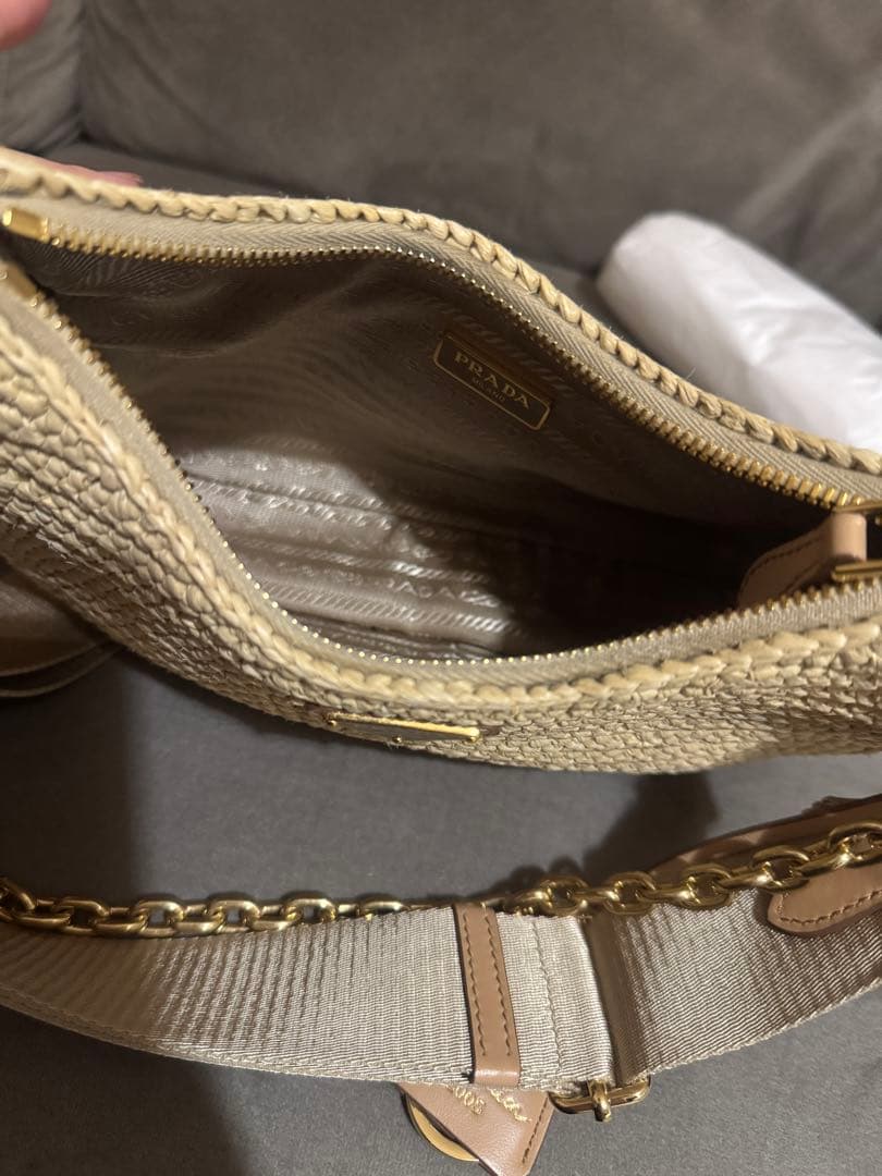 【入手困難】プラダ リエディション 2005 ショルダーバッグ ラフィア