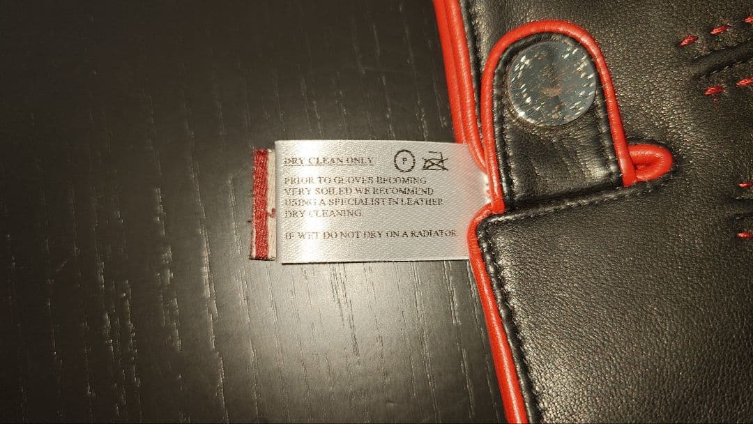 ✅✅完全未使用　デンツ　手袋　イギリス製　シープスキン&カシミヤ　紳士アイテム