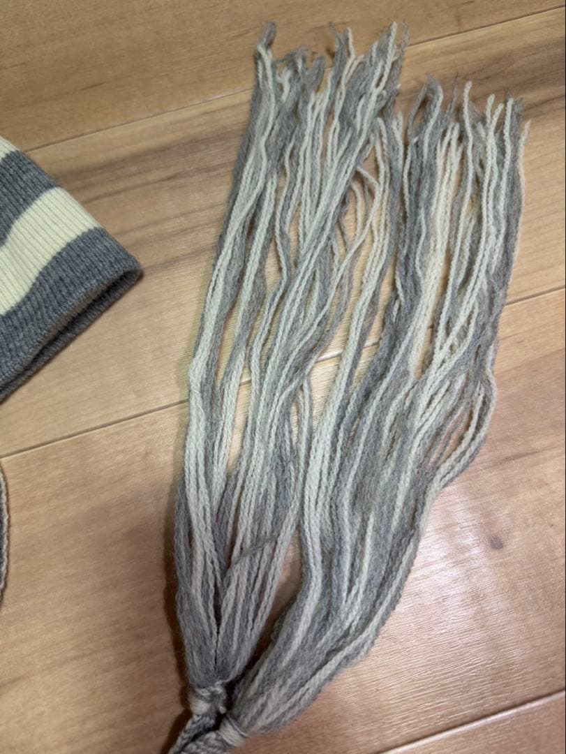 【新品未使用】即完売1番人気の色　ヴィヴィアン　フラップ付ワッチ　ニット帽