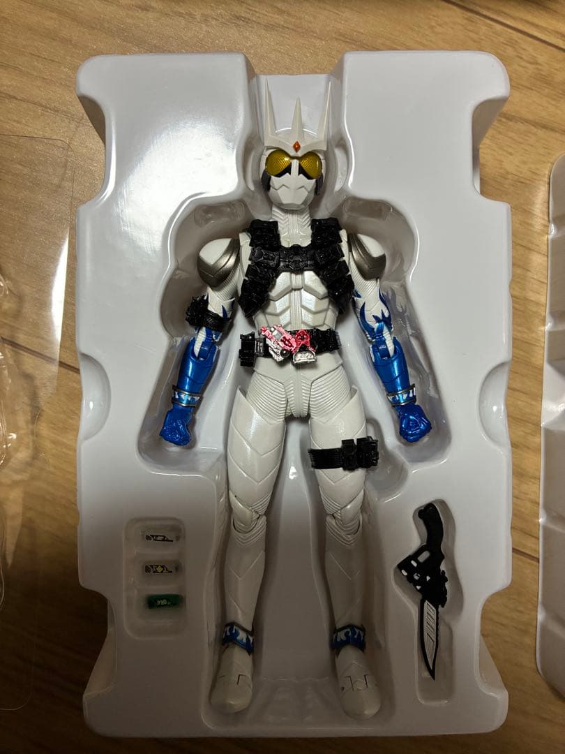 真骨彫 仮面ライダーエターナル