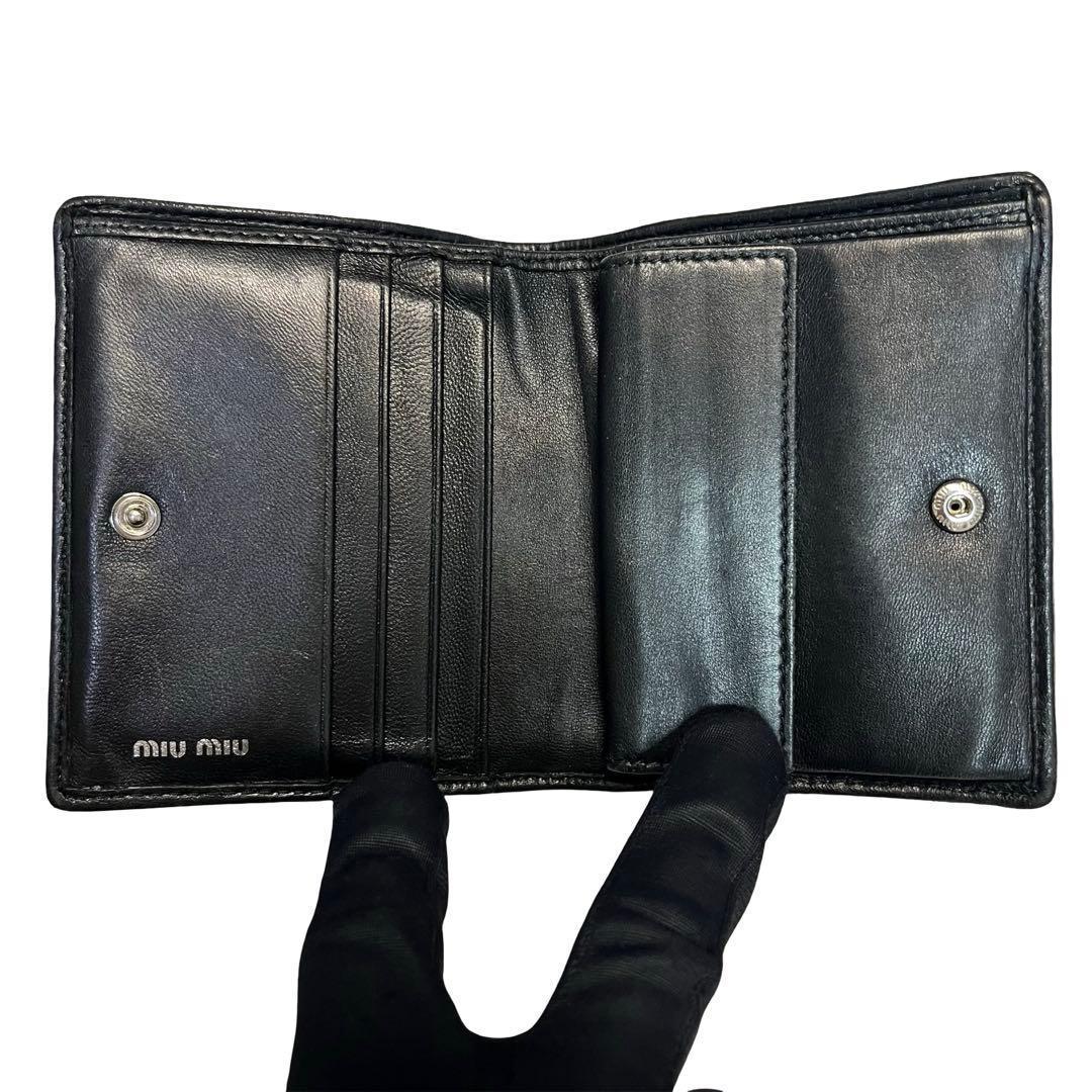 レア✨ミュウミュウ 二つ折り財布 ロゴ ビジュー マテラッセ レザー 黒