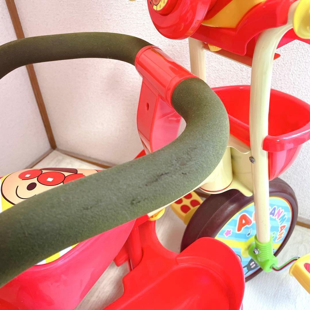 美品 エム・アンド・エム それいけ！アンパンマン デラックスII 三輪車 レッド
