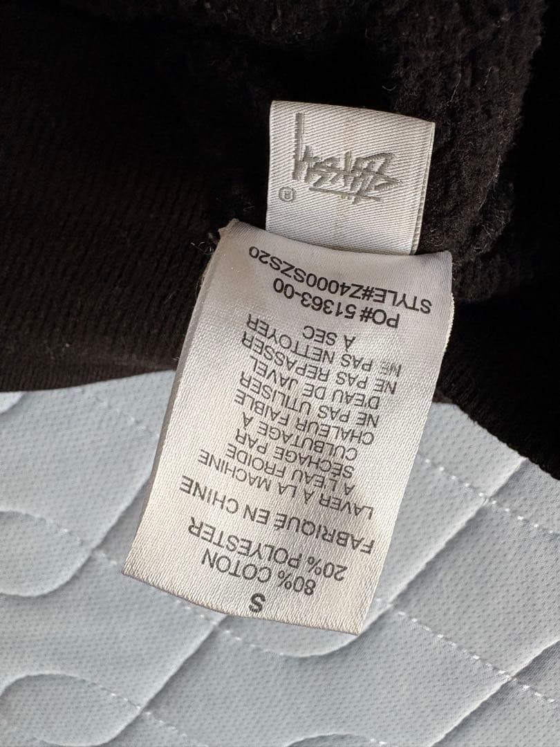 Stussy ブラック ジップアップパーカー S