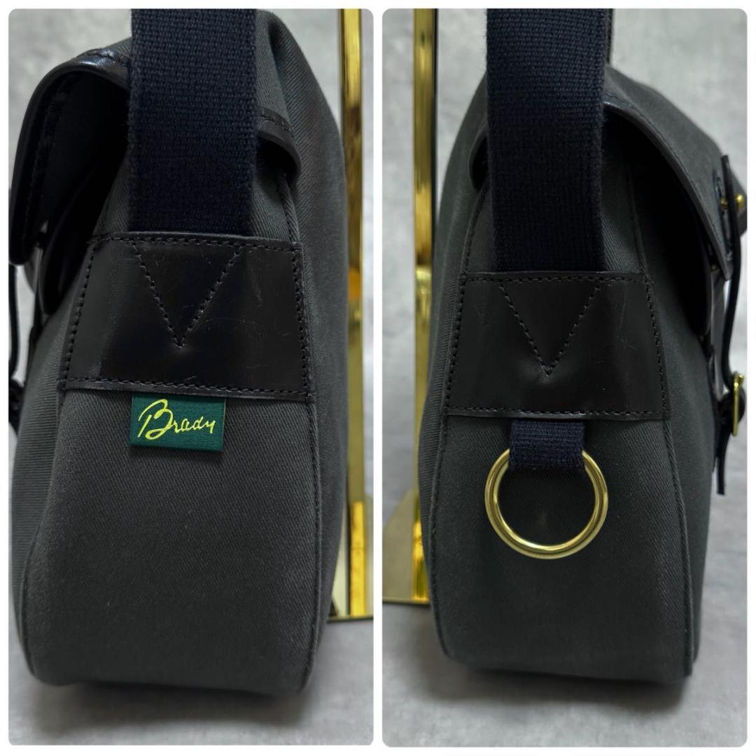 arata Brady アリエルトラウト スモール チャコール ショルダー