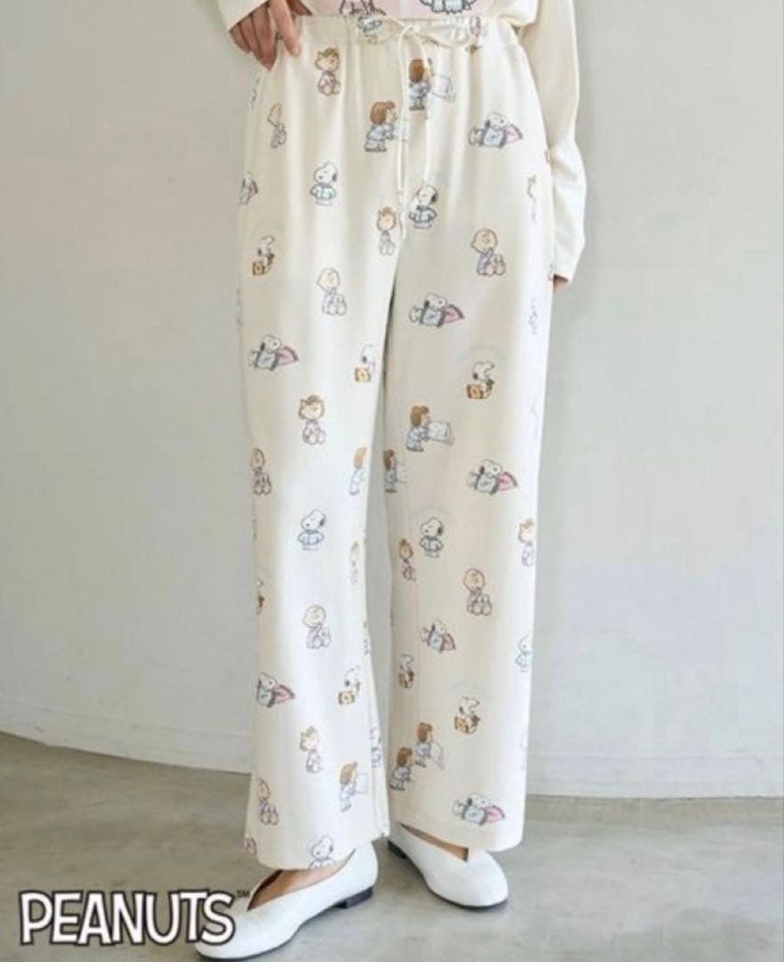 【最終お値下げ】ジェラートピケ　スヌーピー　総柄パンツ