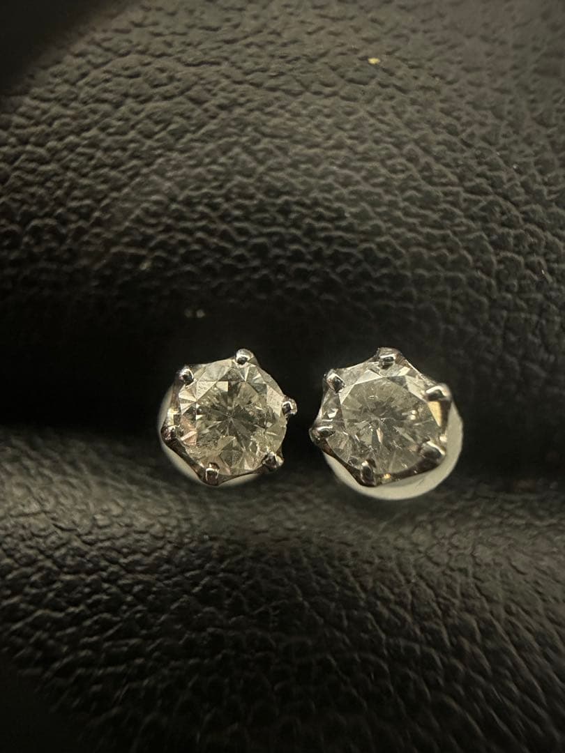 A2 ダイヤ　ピアス　ペア　pt900 0.18ctダイヤ×2 真贋済み