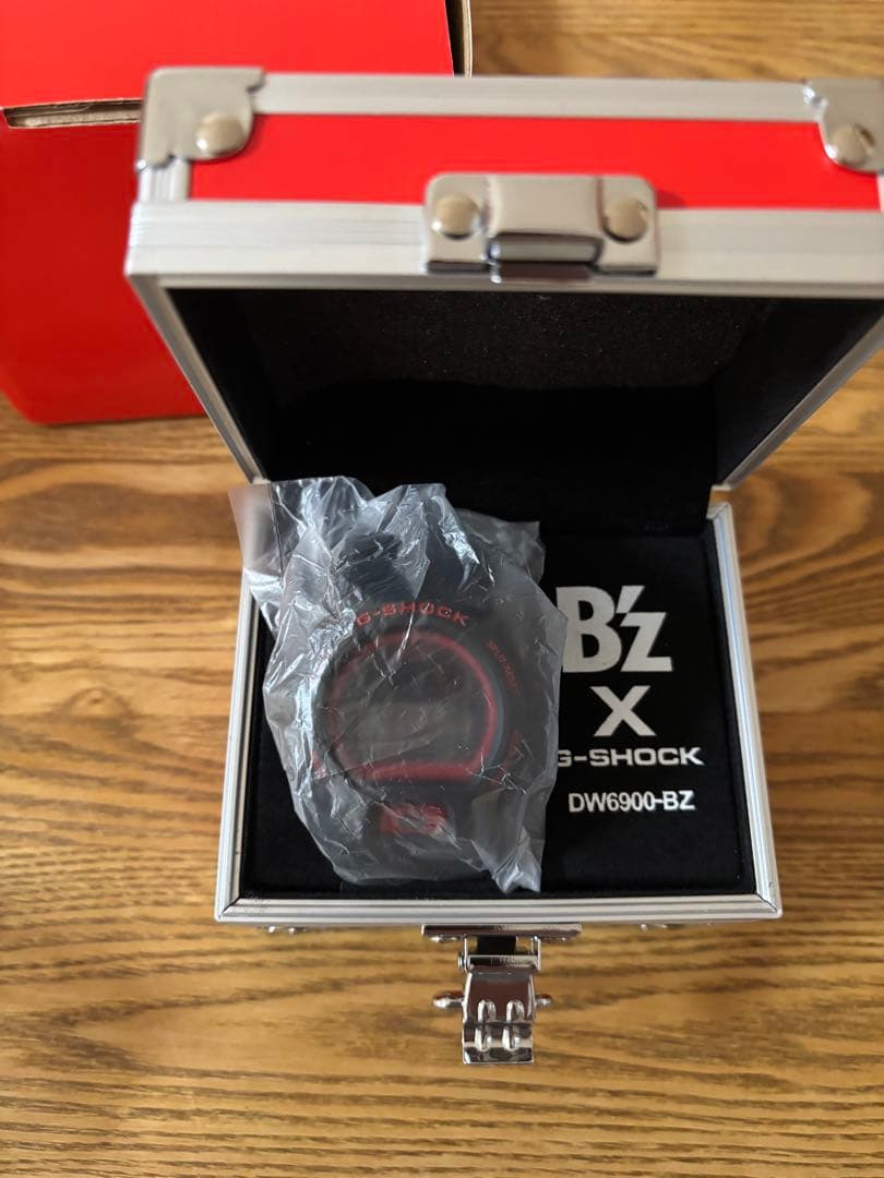 G-SHOCK DW6900 B’z 30周年記念モデル RED