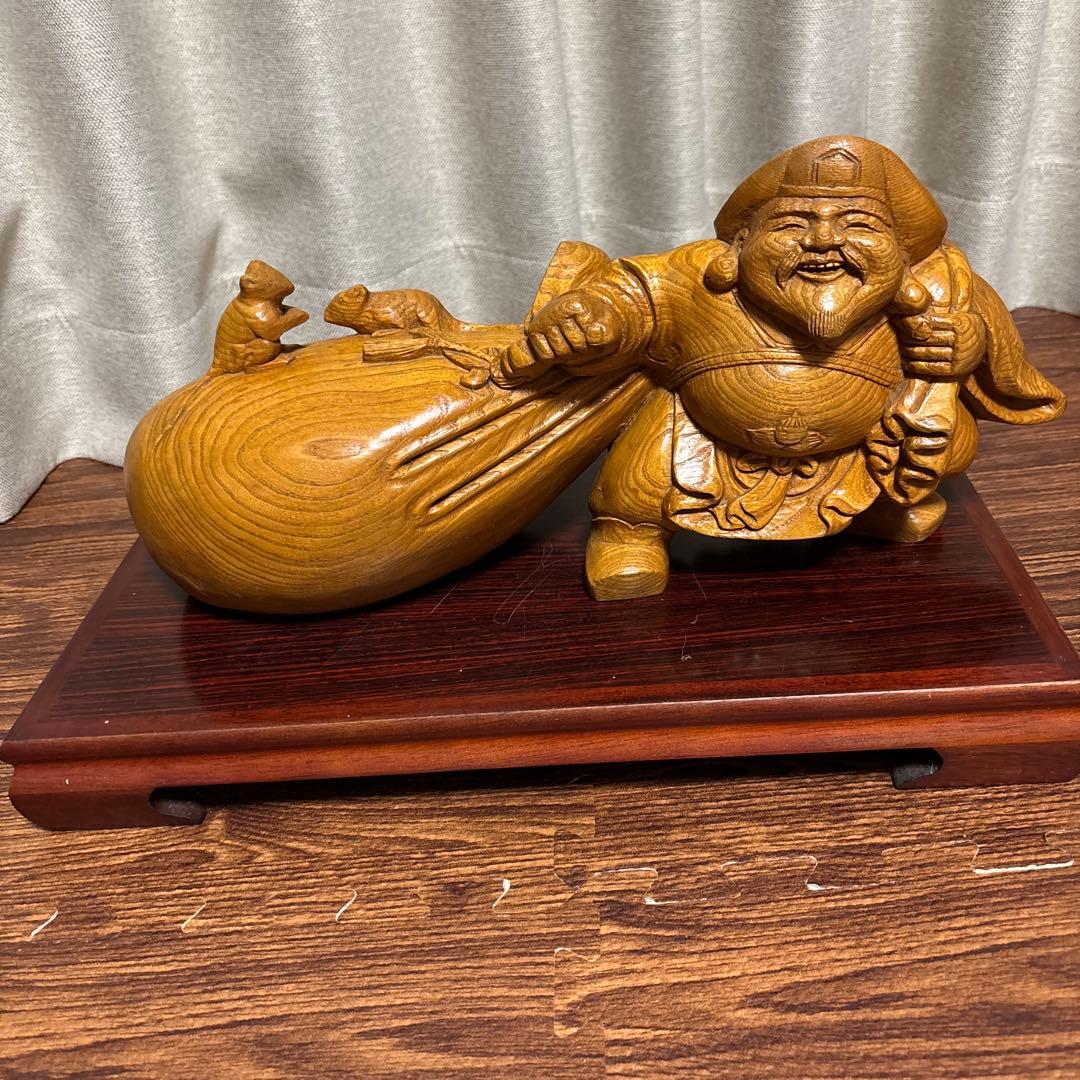 縁起物　七福神　木彫り　置物　台付き