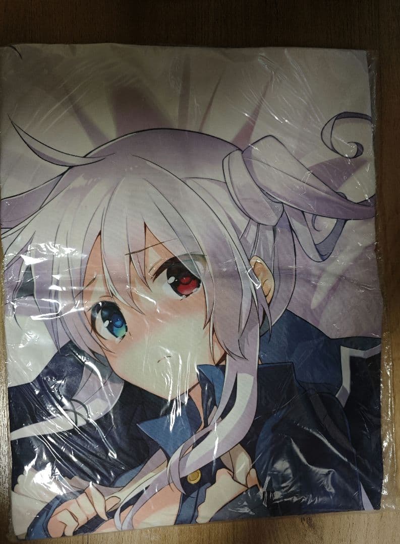 三嶋くろね　抱き枕カバー