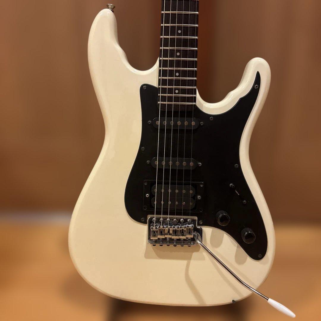 Aria Pro II HELLION Series アーム付 新品弦張替済