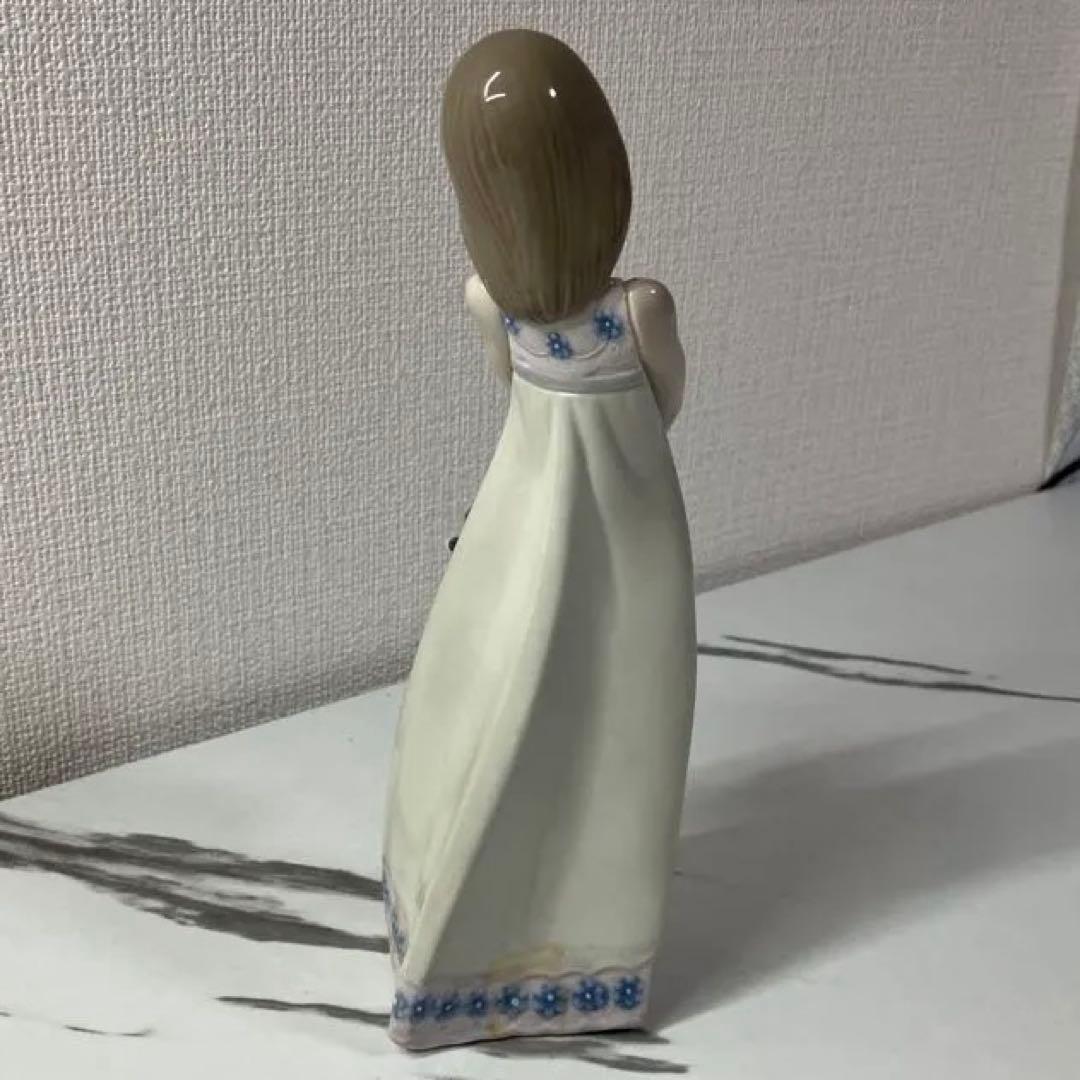 LLADRO リヤドロ 5605 花籠を持つ少女 フィギュリン 箱付