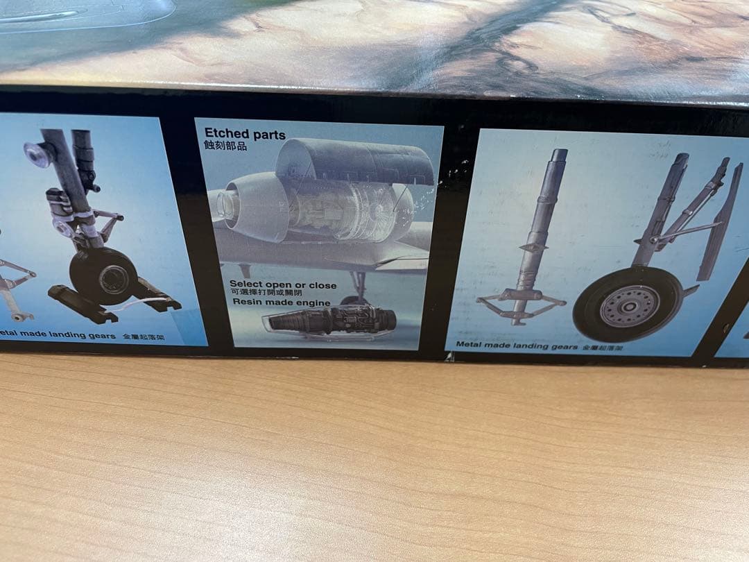 TRUMPETER A-10A N/AW 1:32スケール