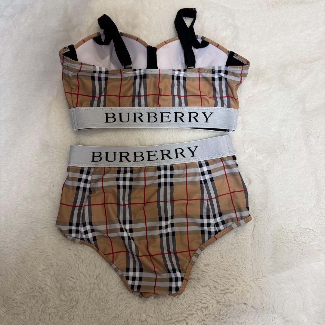 Burberry 水着