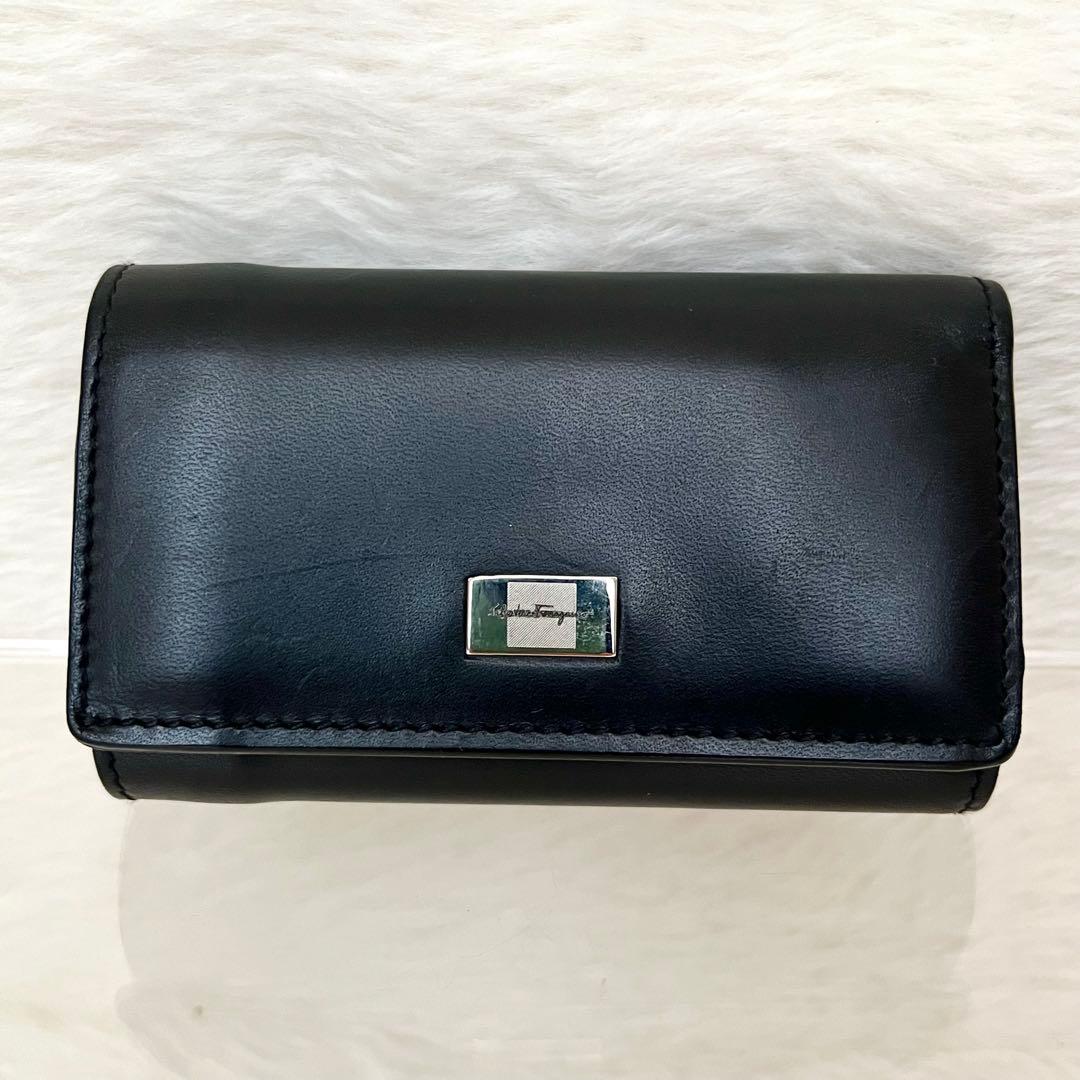 サルヴァトーレフェラガモ キーケース 6連 キーリング 札入れ 男女兼用