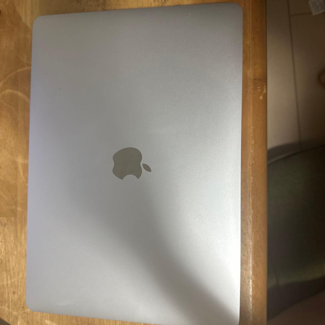 Apple MacBook Pro (13インチ, M2, 2022)256GB