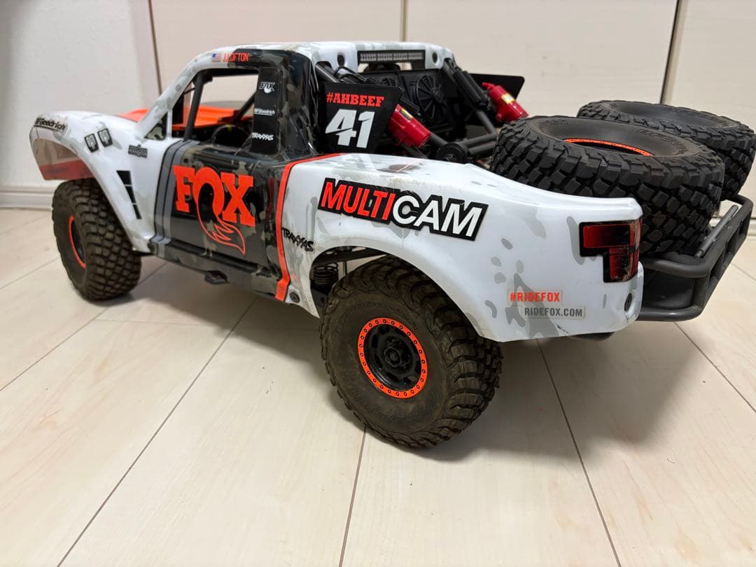 Traxxas UDR 1/7オフロードRCカー まさ