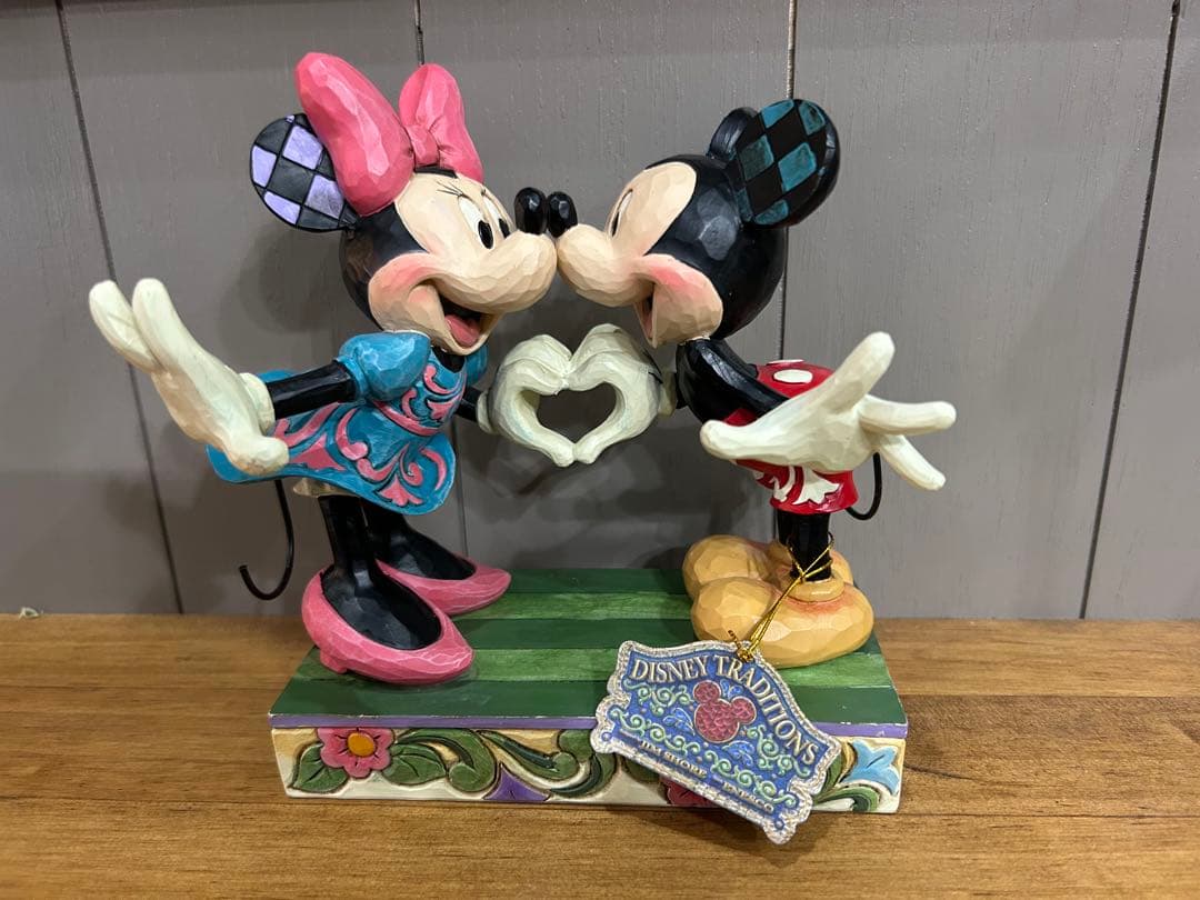 ディズニー　トラディションズ　ミッキー＆ミニー　 ウィズハートマーク　フィギュア