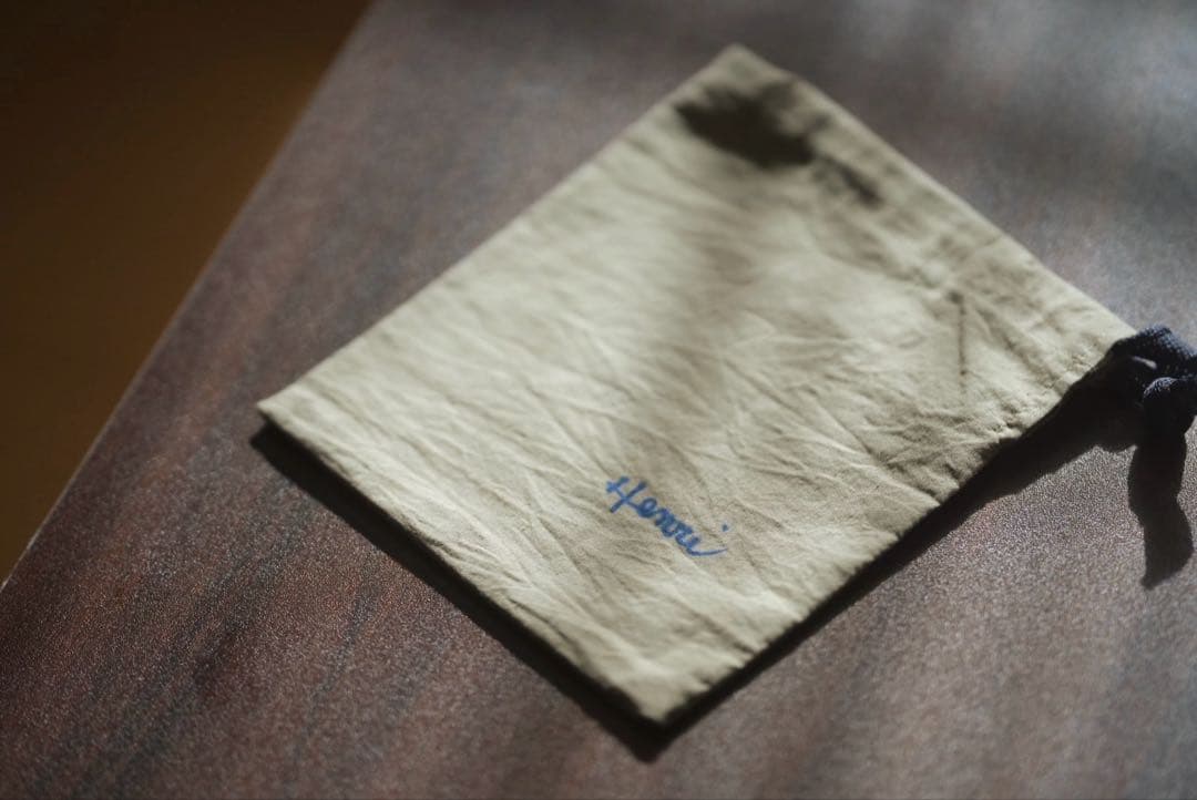 週末限定値下げ　アンリークイール カードケース HENRY CUIR