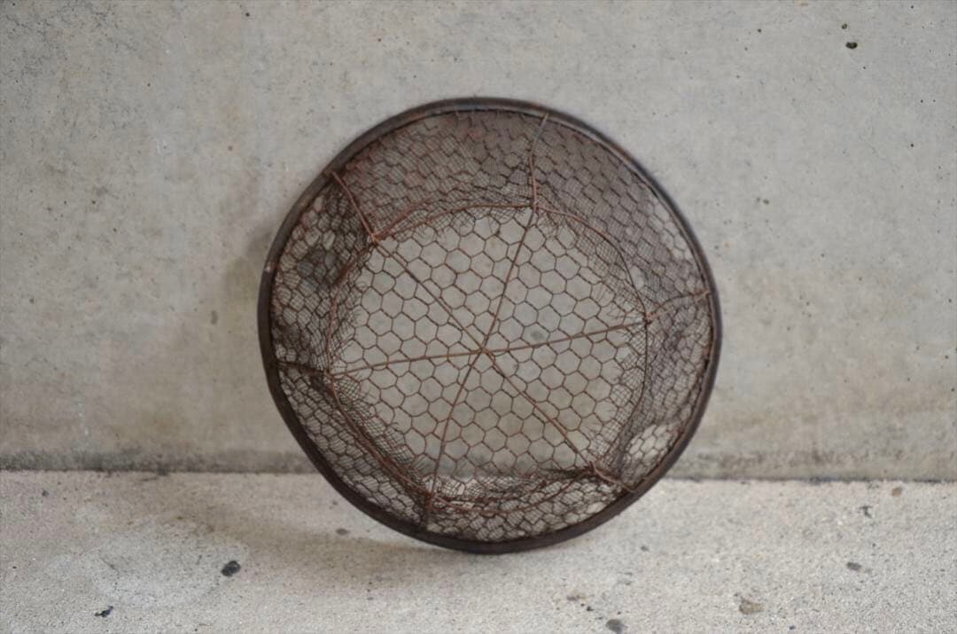 昭和時代　鉄製　鉄網　ザル　オブジェ　レトロ　アンティーク