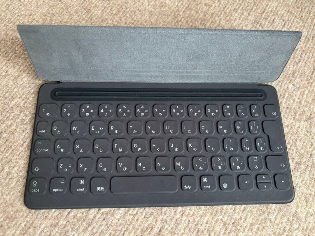 Apple　純正　smart keyboard　スマートキーボード　A1829