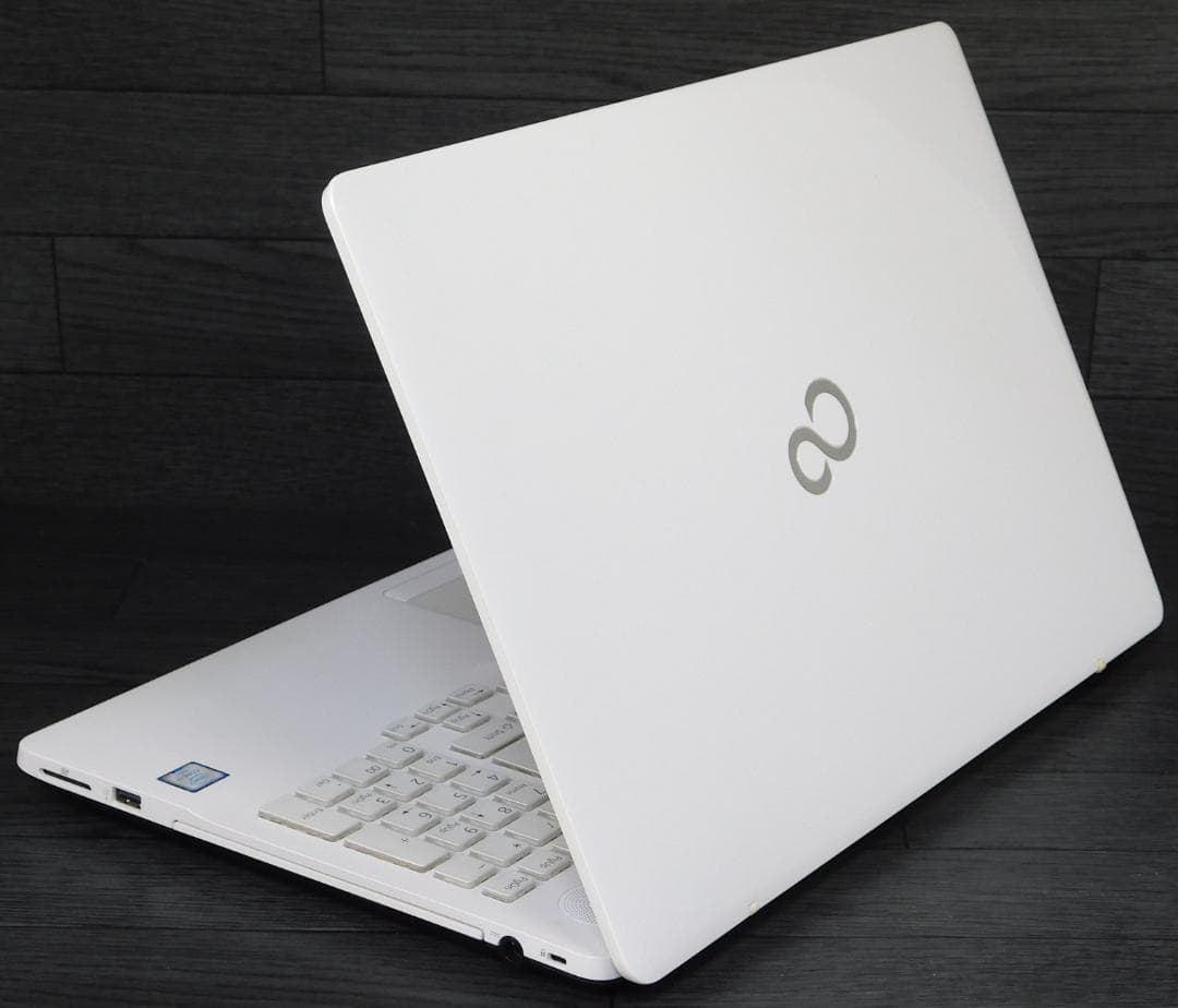 ■Windows11 25H2■Corei7■SSD■富士通ノートPC■1213