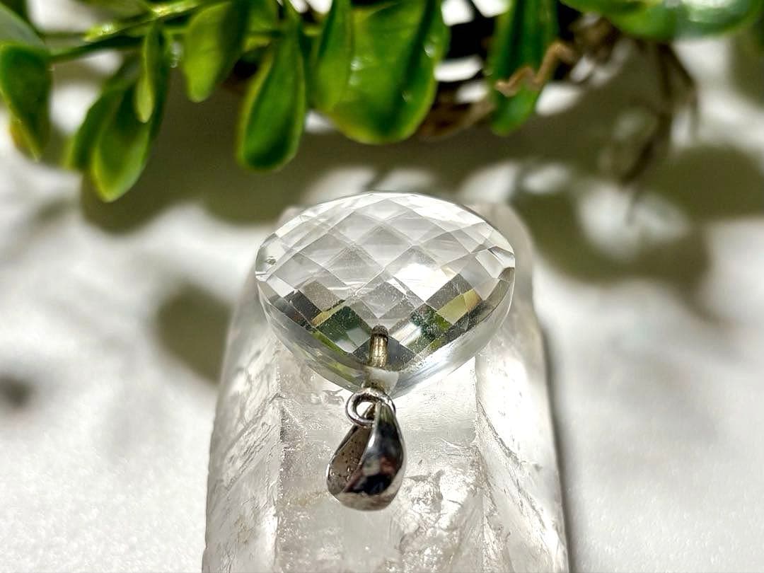 夢幻品質　ヒマラヤ幻の聖山　カイラス水晶のプレミアムミラーカットペンダントトップ