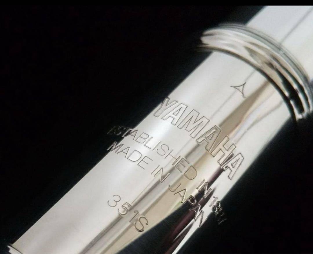 美品 リップ銀製・ヤマハフルート YFL351S Eメカ