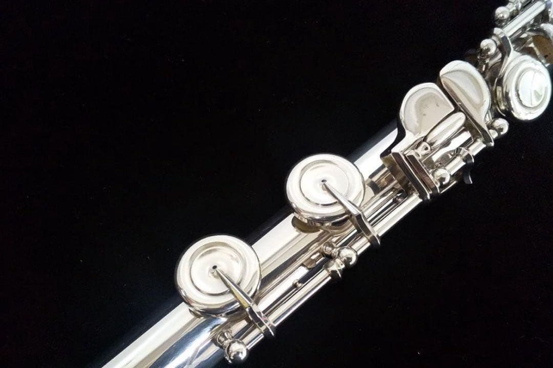 美品 リップ銀製・ヤマハフルート YFL351S Eメカ