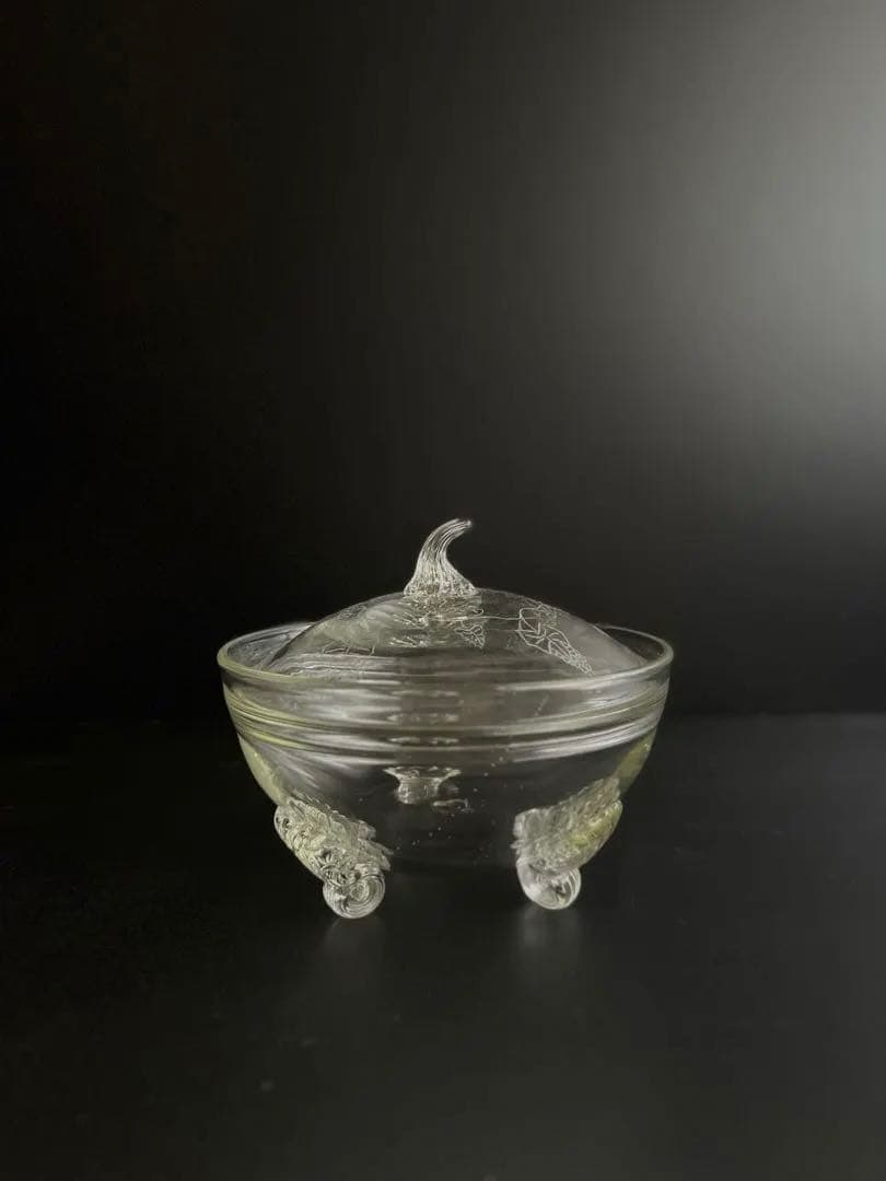 669 骨董 アンティーク 和ガラスの蓋物 菓子器 三つ脚 エッチング 大正期