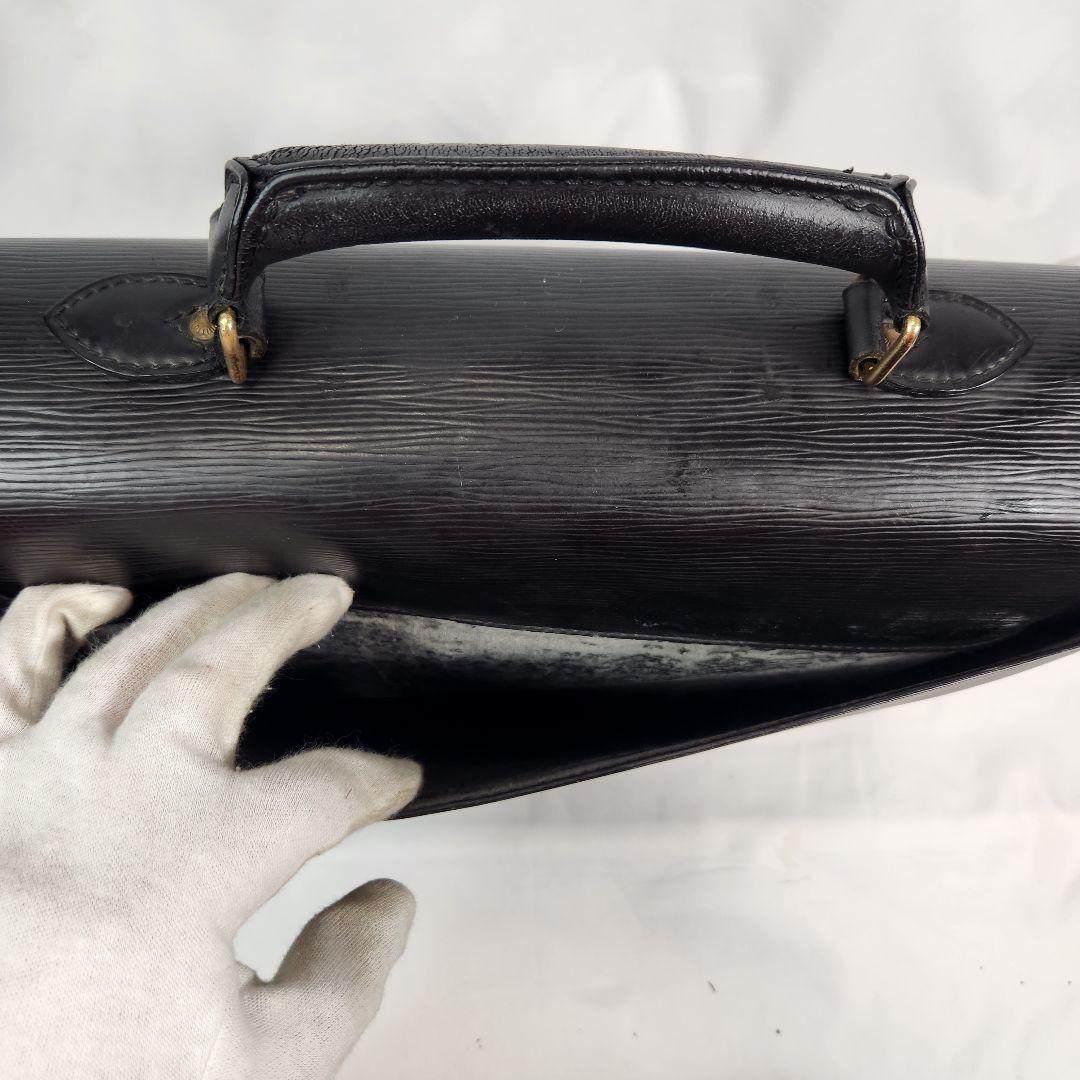 【良品 鑑定済】ルイヴィトン エピ セルヴィエット アンバサダー ノワール