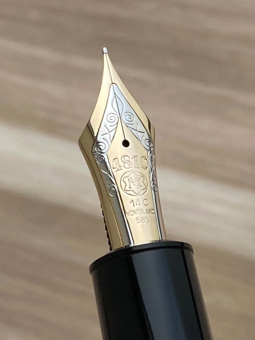 超美品　稀少 モンブラン 149 なで肩14C 中金 細字 エボナイト製 万年筆
