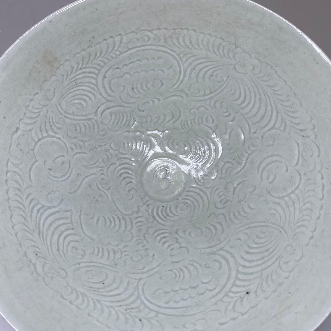 古代中国　青磁　青影刻雲鉢　幅約19.8㎝　トヒチル　東さ7-0304☆2F