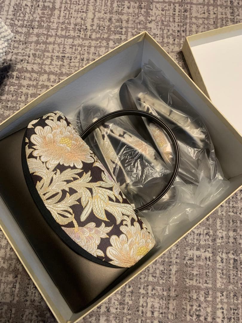 新品　高級　定価28000円＋税　和装バッグ　草履　セット