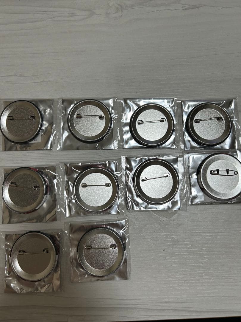 いれいす いふ BM ほとけ 初兎 RoD 缶バッジ